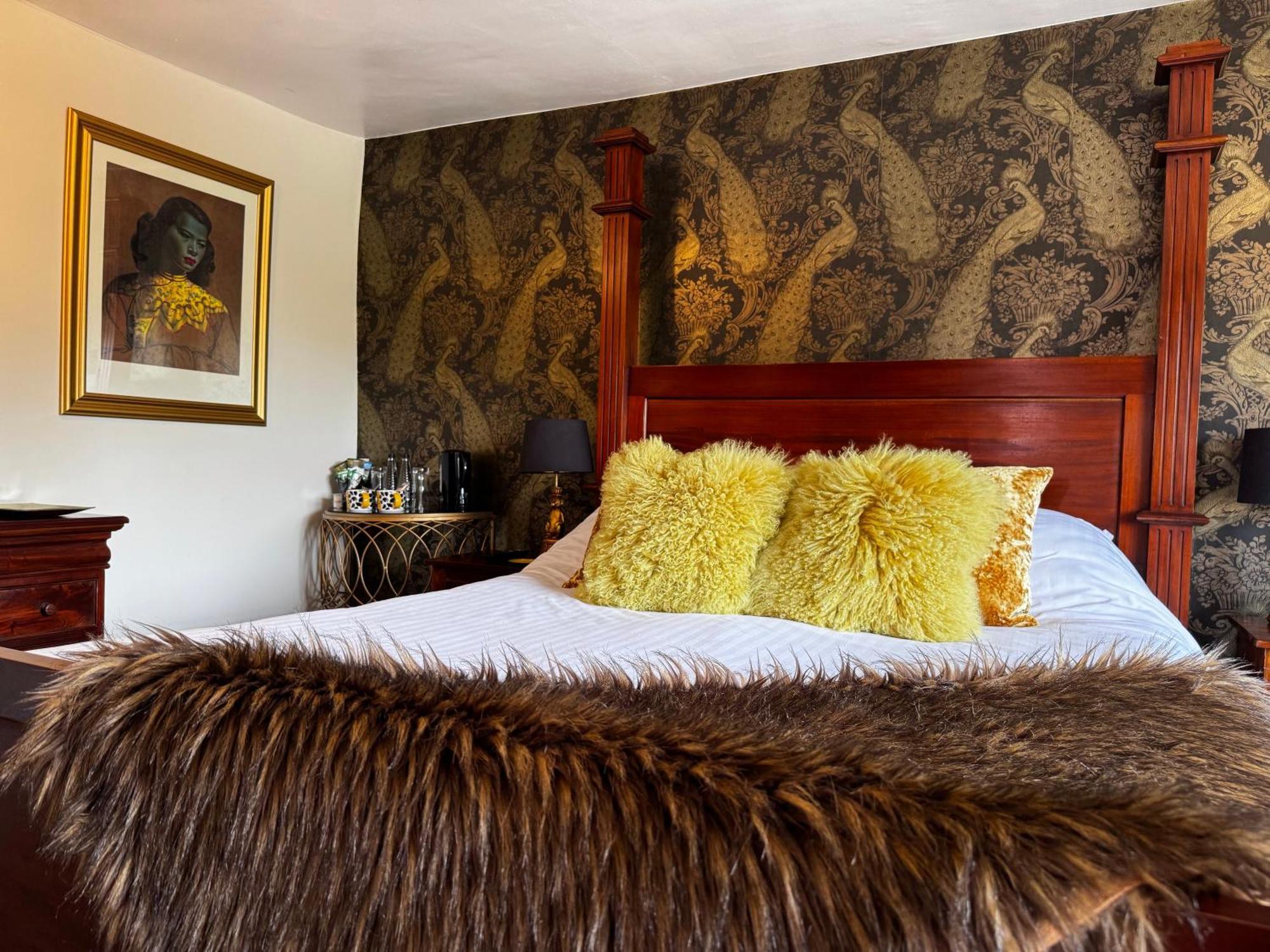 The Bowl Inn Charing Экстерьер фото