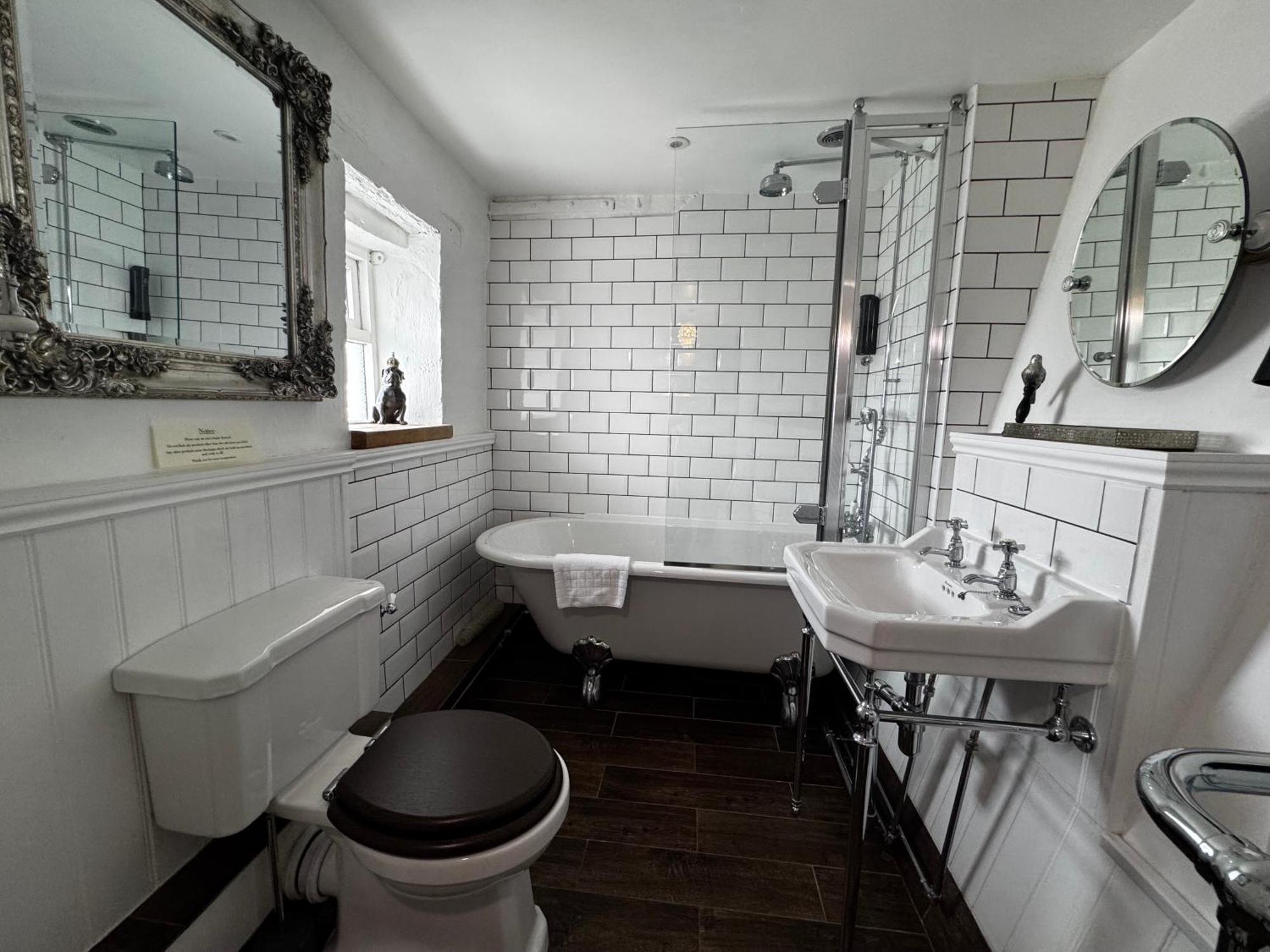 The Bowl Inn Charing Экстерьер фото